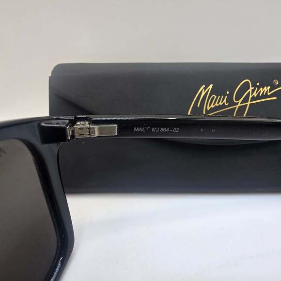 Maui Jim Cruzem Sunglasses Black Gloss Frame Black Polarized Lens w/ Case - Picture 5 of 5